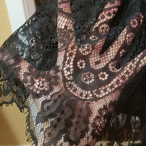 H&M High Waist Lace Skater Skirt - Picture 3 of 6